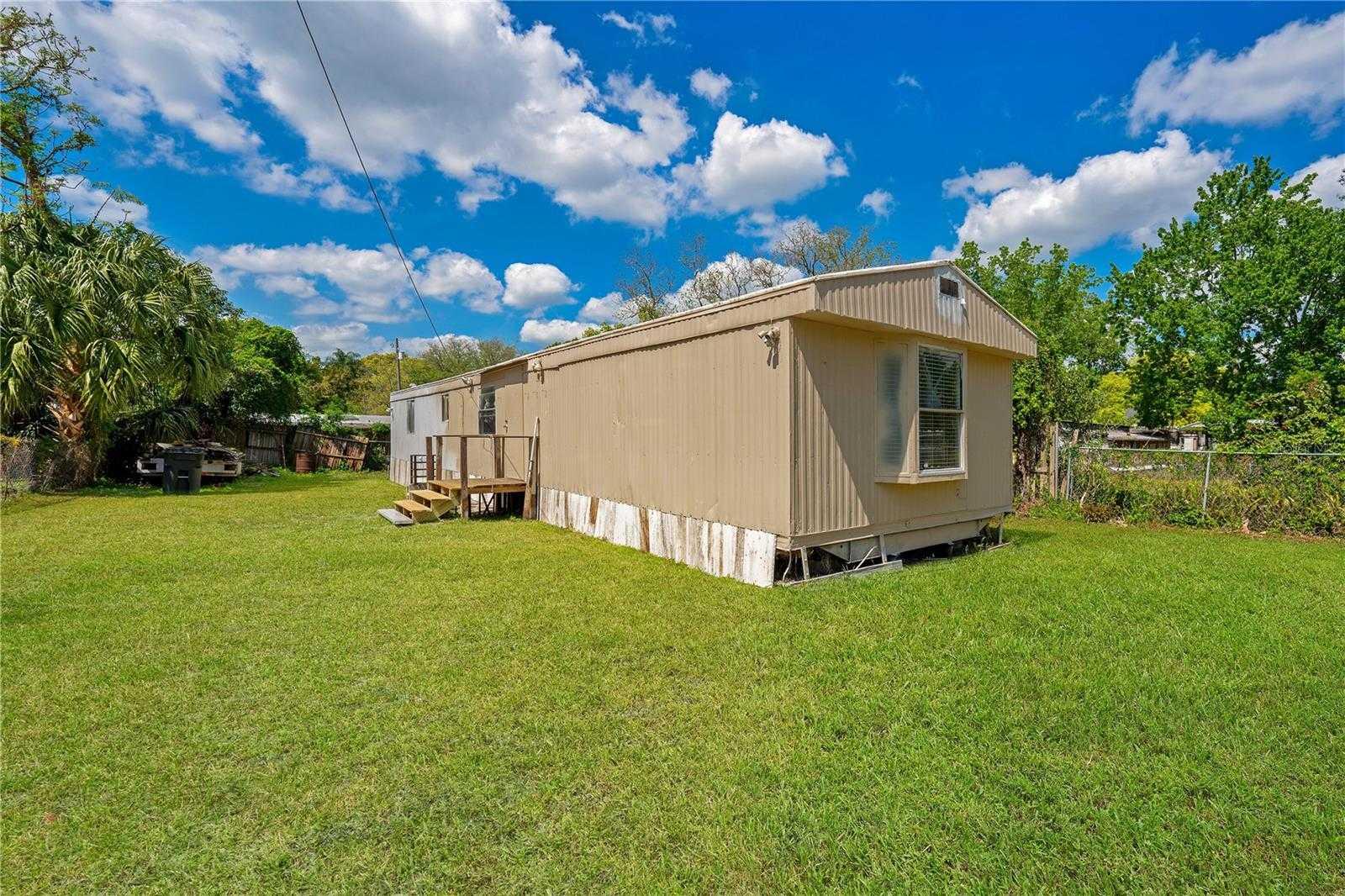 168 MANOR, ALTAMONTE SPRINGS, Manufactured Home - Post 1977,  for sale, The Mount Dora Group 