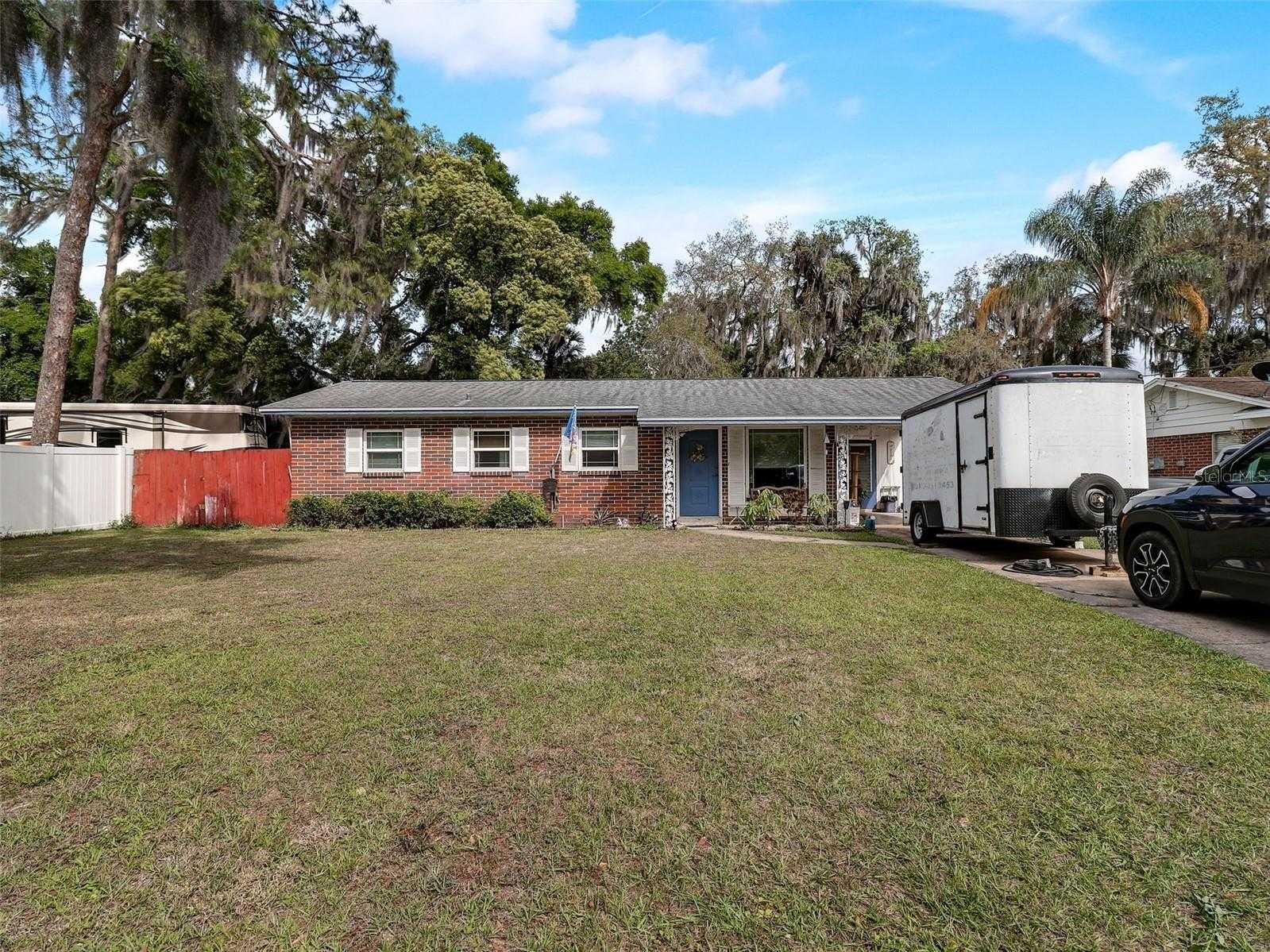 1010 FOOTE, EUSTIS, Single Family Residence,  for sale, The Mount Dora Group 