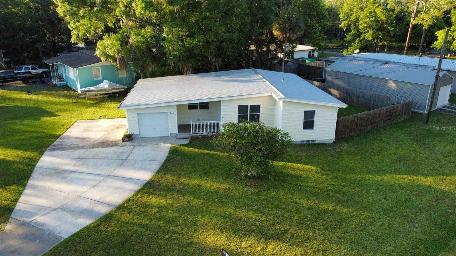 600 MOORE, BUNNELL, Single Family Residence,  for sale, The Mount Dora Group 