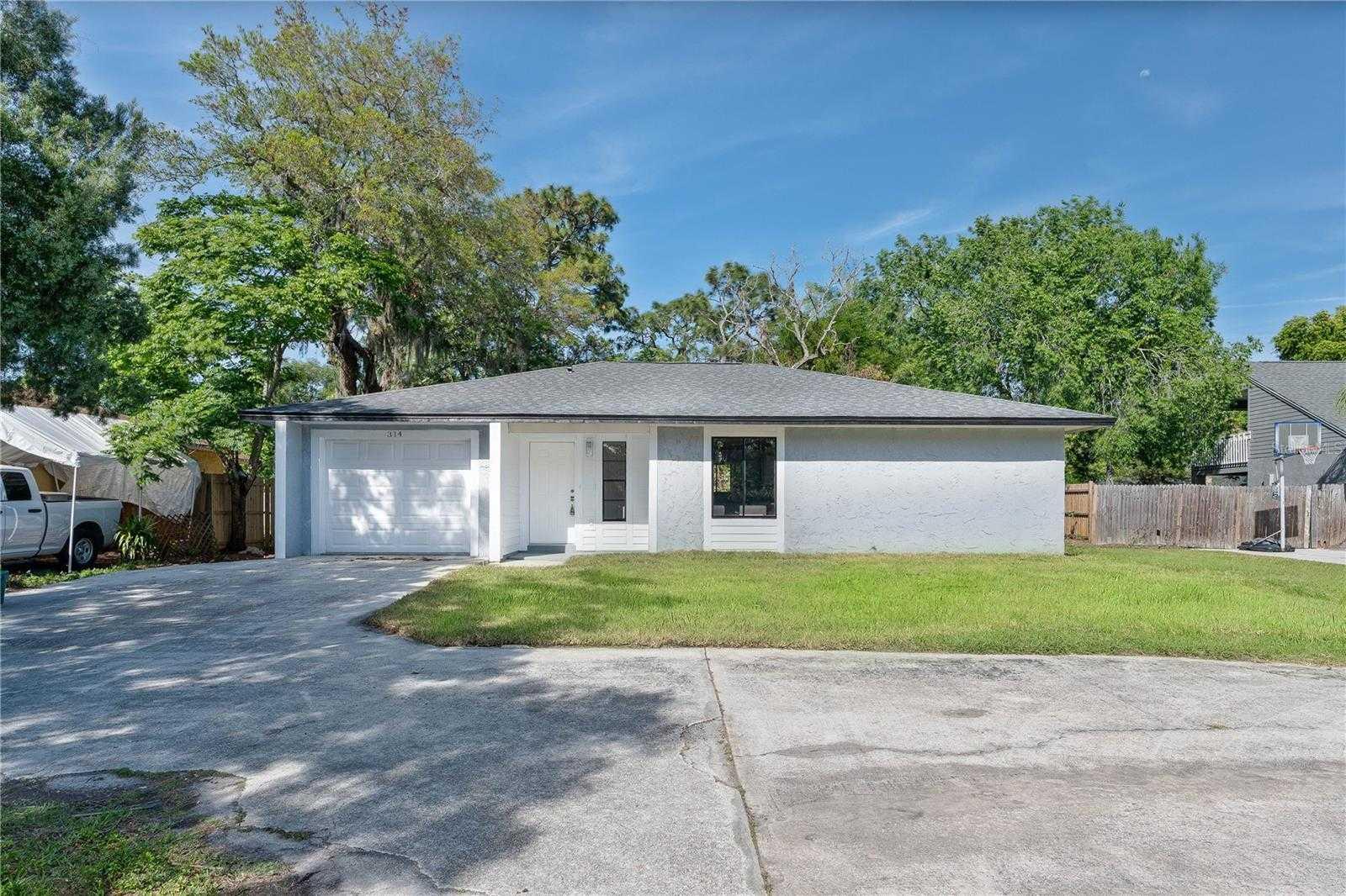 314 COUNTY ROAD 419, CHULUOTA, Single Family Residence,  for sale, The Mount Dora Group 