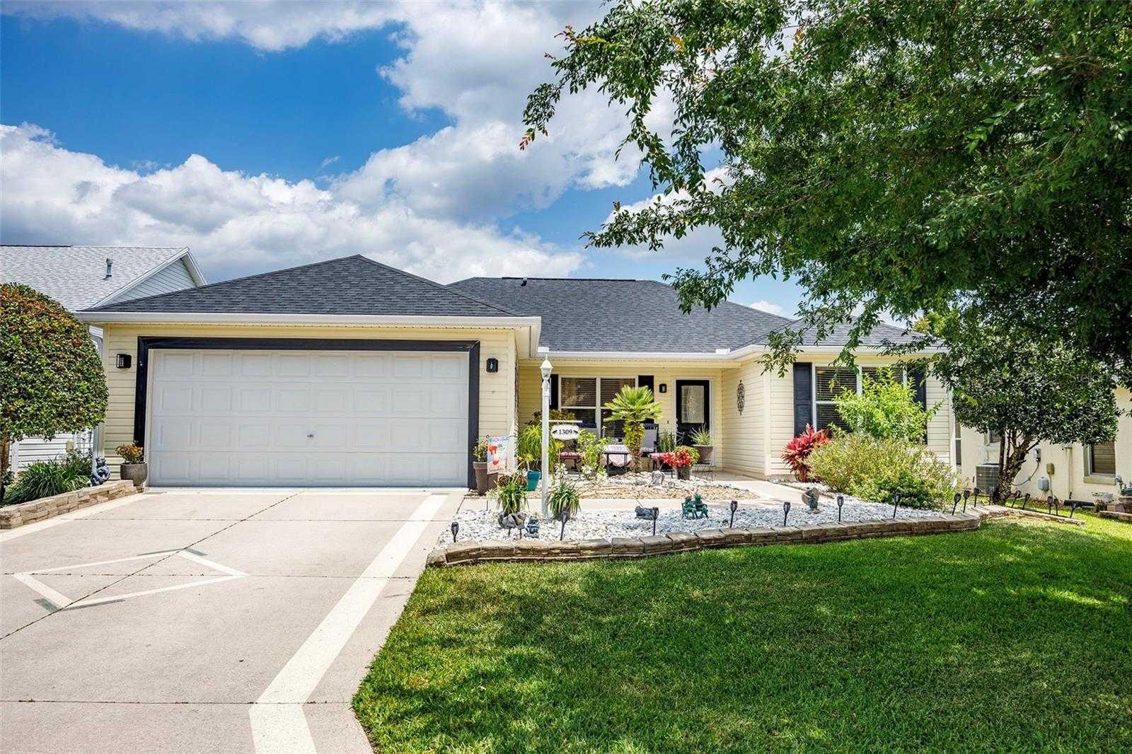 1309 OPORTO, THE VILLAGES, Single Family Residence,  for sale, The Mount Dora Group 